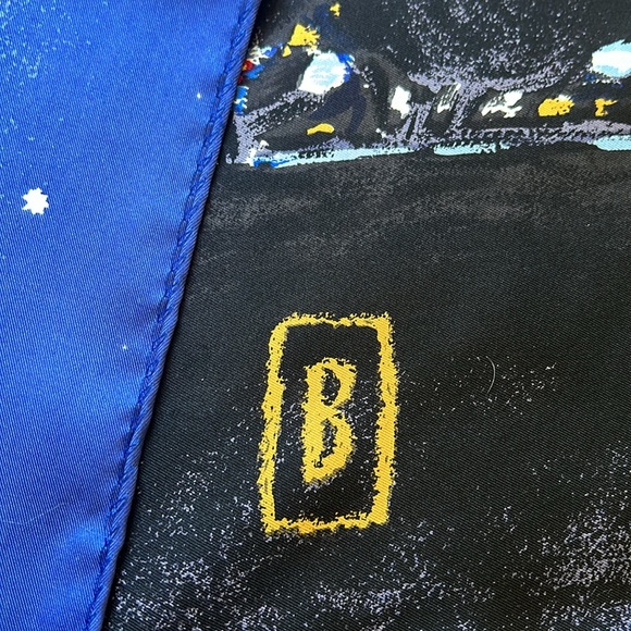 Silk scarf from LyonFrance. Gorgeous print of the city! Purchased in France - Picture 4 of 4